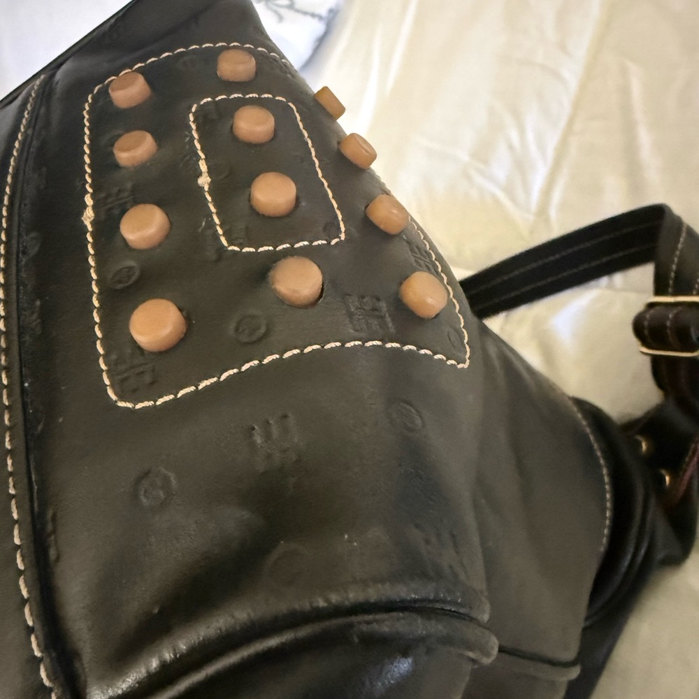 Arcadia Classic Black Leather Shoulder Bag - Picture 10 of 13